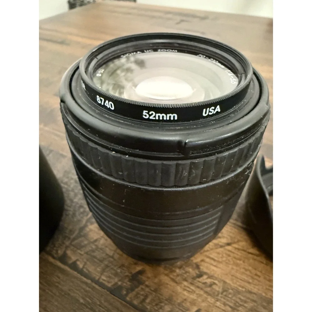 Sigma 70-210mm Camera Lens Multi Coated 1:4-5.6 UC Zoom Made In Japan Auto Focus